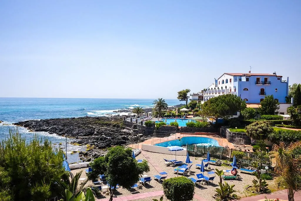 Hotel Nike Giardini Naxos 4*,
