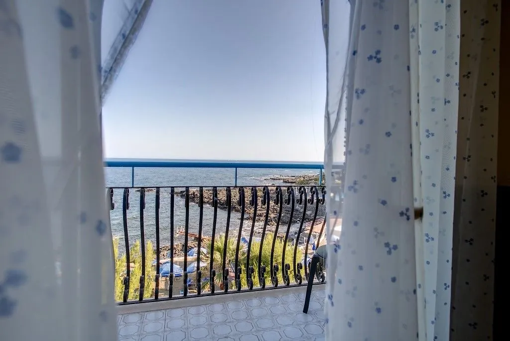 Hotel Nike Джардини-Наксос 4*,  Италия
